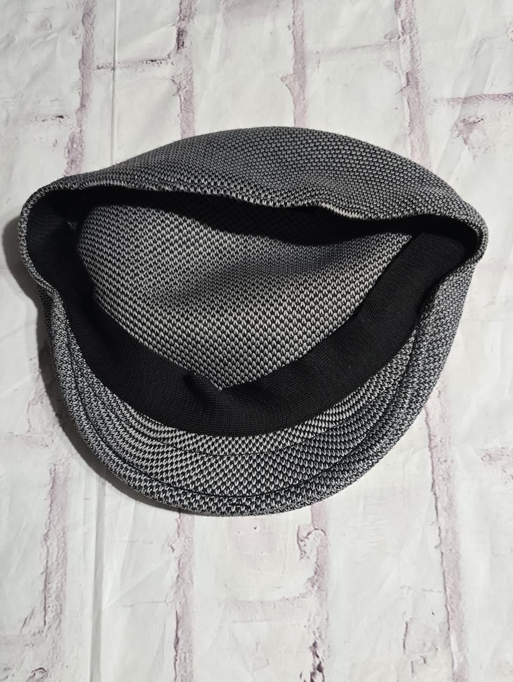 Dockers Black and Gray Knit Driver Flat Cap - Picture 2 of 4